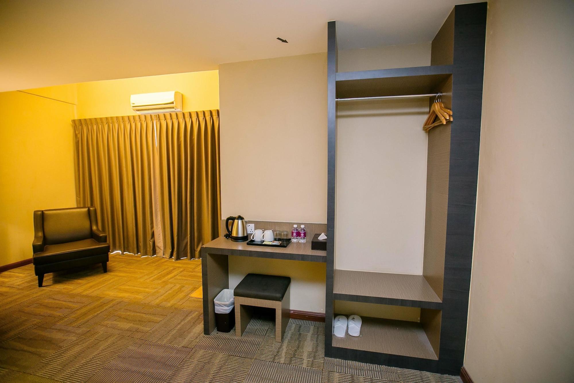 Merdeka Hotel קלואנג מראה חיצוני תמונה