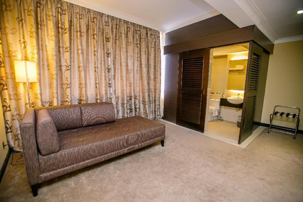 Merdeka Hotel קלואנג מראה חיצוני תמונה