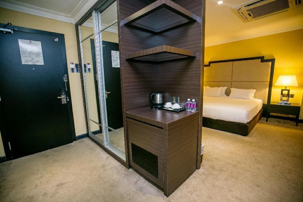 Merdeka Hotel קלואנג מראה חיצוני תמונה