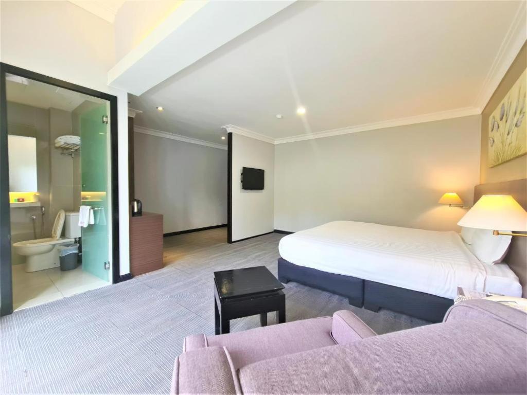 Merdeka Hotel קלואנג מראה חיצוני תמונה