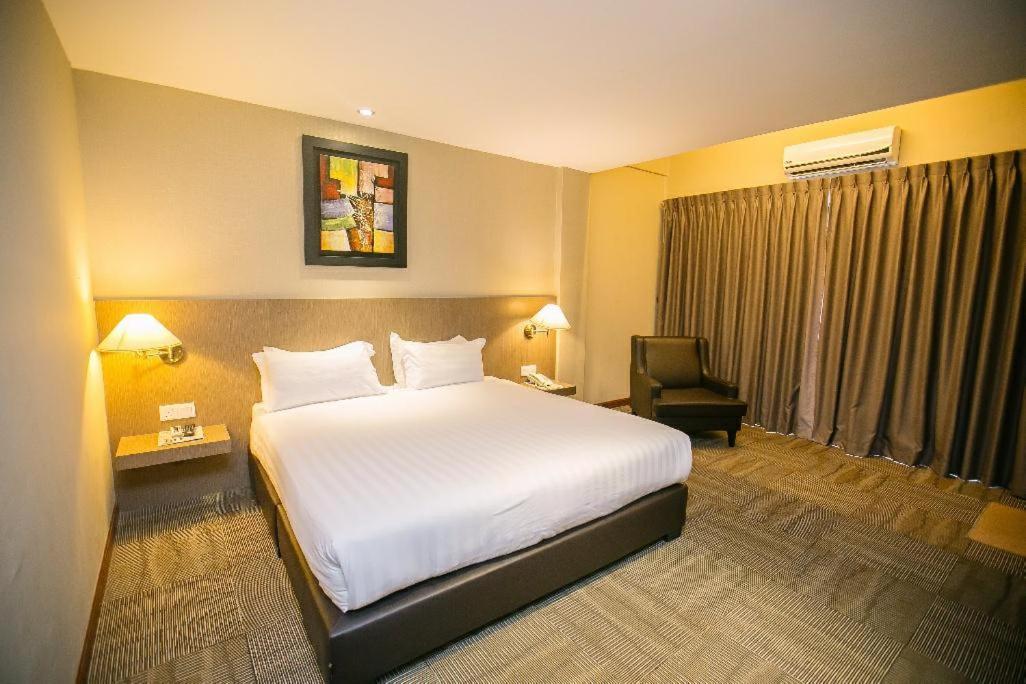 Merdeka Hotel קלואנג מראה חיצוני תמונה